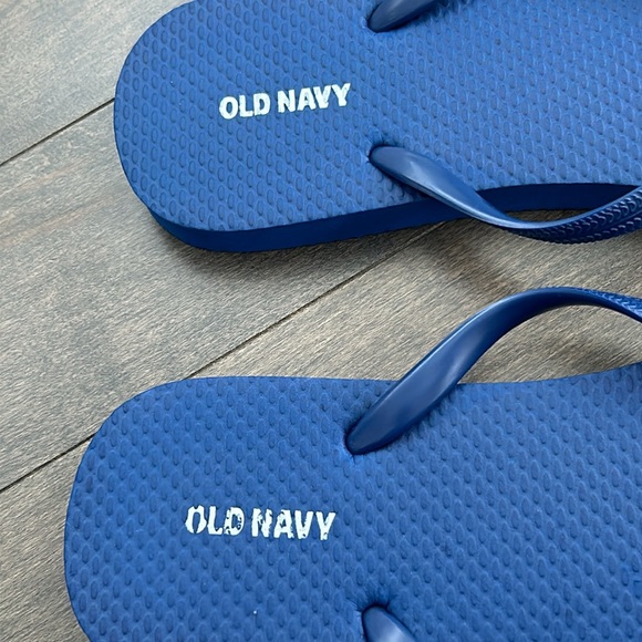 OLD NAVY Flip Flop Thong Sandal, Navy Blue Summer Shoe Pool Footwear, Size 9 - Picture 3 of 6